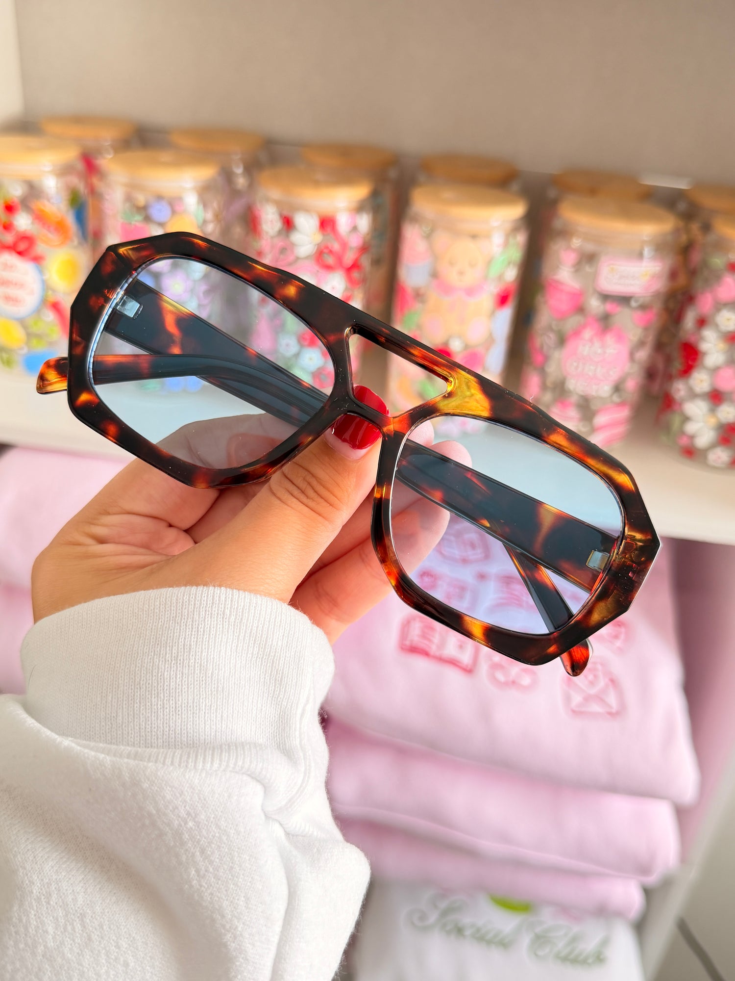 🕶️ Linear Mood