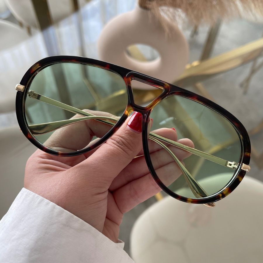 🕶️ The Luxe Edit