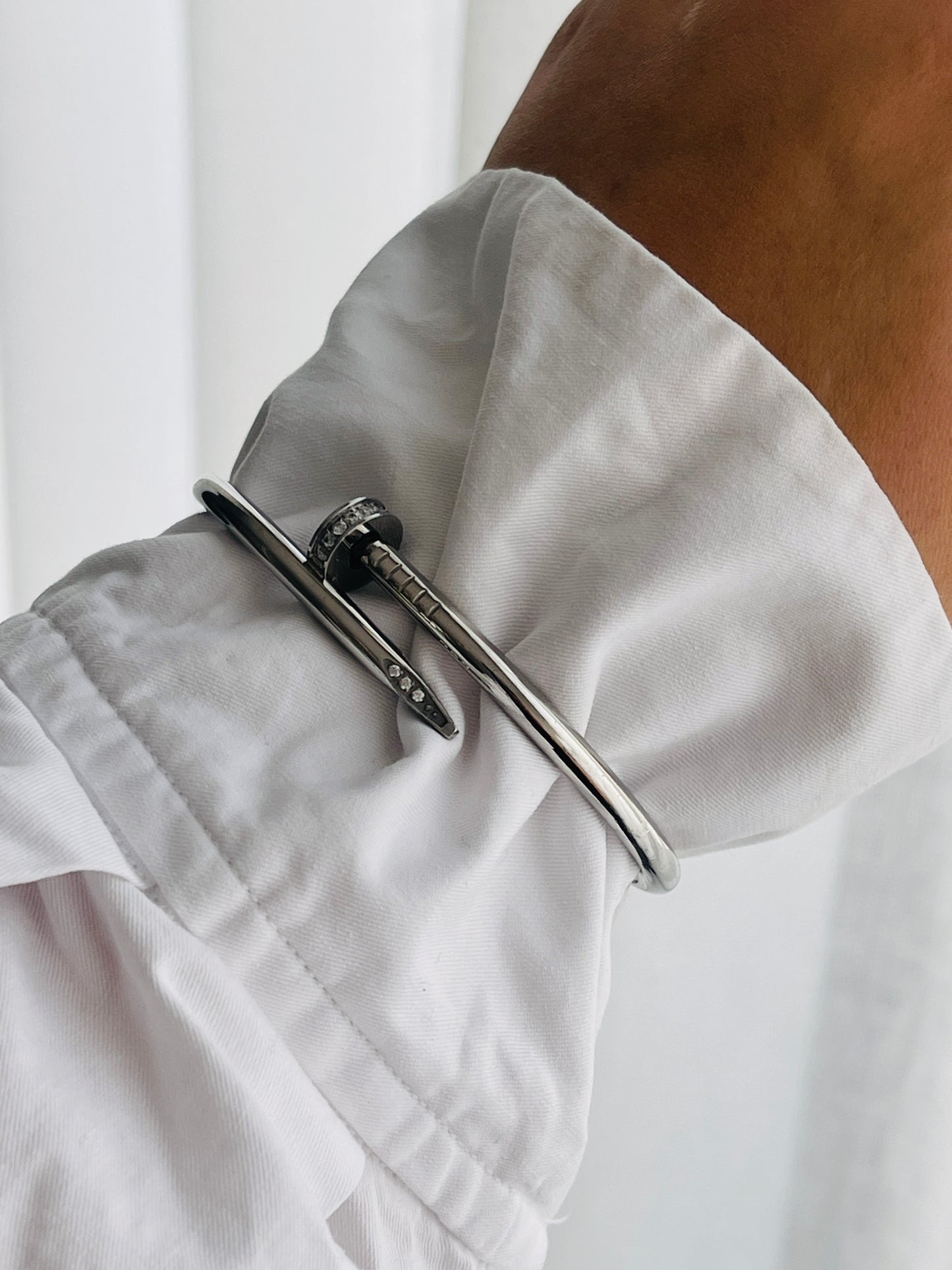 Brazalete Clavo Brillo CTR Plateado